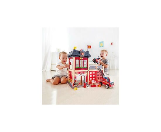 Игровой набор Hape деревянный Пожарная часть (E3023), изображение 4 Игровой набор Hape деревянный Пожарная часть (E3023), изображение 4