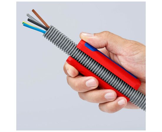 Труборез KNIPEX для гофрированных труб (90 22 02 SB), изображение 3 Труборез KNIPEX для гофрированных труб (90 22 02 SB), изображение 3