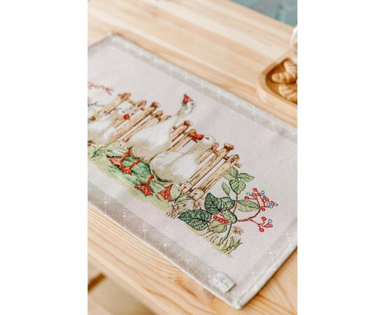 Салфетка на стол Прованс гобеленовая Гуси 30х50 см (034079), изображение 3 Салфетка на стол Прованс гобеленовая Гуси 30х50 см (034079), изображение 3