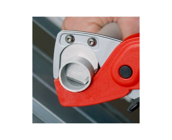 Труборез KNIPEX для пластиковых труб до 25мм (90 20 185), изображение 5 Труборез KNIPEX для пластиковых труб до 25мм (90 20 185), изображение 5