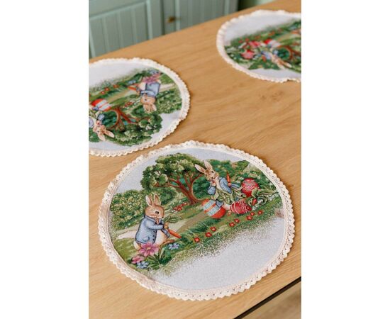 Салфетка на стол Прованс Пасхальная гобеленовая круглая Поляна Заяц с морковью D-35 (034341), изображение 2 Салфетка на стол Прованс Пасхальная гобеленовая круглая Поляна Заяц с морковью D-35 (034341), изображение 2