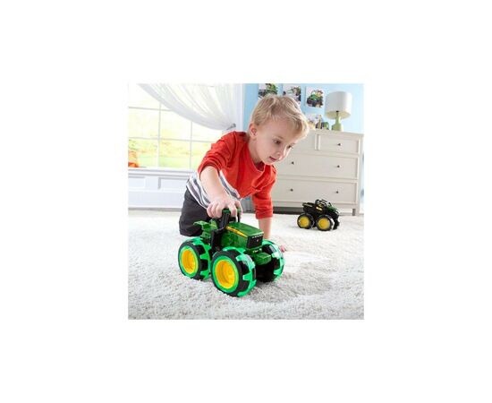 Спецтехніка John Deere Kids Трактор Monster Treads з великими колесами що світяться (46434), зображення 3 Спецтехніка John Deere Kids Трактор Monster Treads з великими колесами що світяться (46434), зображення 3