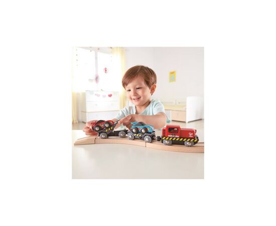 Железная дорога Hape Набор для игрушечной железной дороги Поезд-транспортер для гоночных автомобилей (E3735), изображение 3