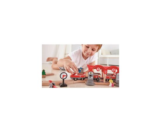 Железная дорога Hape Город 51 элемент (E3730), изображение 7 Железная дорога Hape Город 51 элемент (E3730), изображение 7