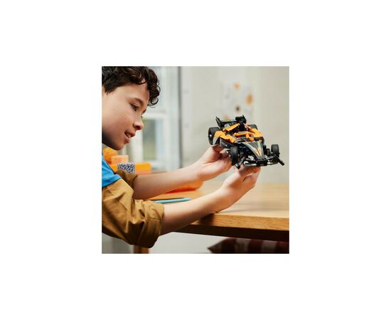 Конструктор LEGO Автомобиль для гонки NEOM McLaren Formula E 452 детали (42169), изображение 7 Конструктор LEGO Автомобиль для гонки NEOM McLaren Formula E 452 детали (42169), изображение 7