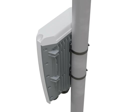 Коммутатор сетевой Mikrotik CRS504-4XQ-OUT, изображение 7 Коммутатор сетевой Mikrotik CRS504-4XQ-OUT, изображение 7