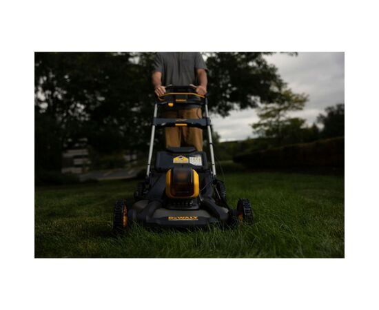 Газонокосилка DeWALT XR FLEXVOLT 54 В Li-lon, 53 см (без АКБ та ЗП) (DCMWP500N), изображение 8 Газонокосилка DeWALT XR FLEXVOLT 54 В Li-lon, 53 см (без АКБ та ЗП) (DCMWP500N), изображение 8