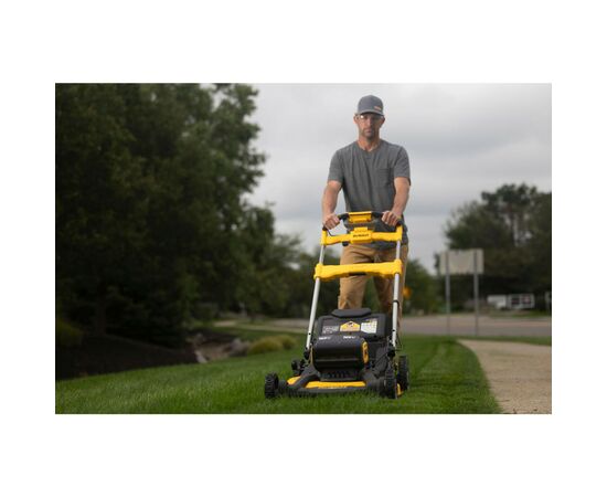 Газонокосилка DeWALT самоходная 18V, 2x8Ah, 53 см (DCMWSP156W2), изображение 11 Газонокосилка DeWALT самоходная 18V, 2x8Ah, 53 см (DCMWSP156W2), изображение 11