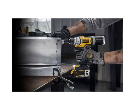 Заклепочник DeWALT 18 В XR Li-Ion, 20 kN, d.закл.=4.8-6.4 мм (без АКБ и ЗУ) (DCF414NT), изображение 7 Заклепочник DeWALT 18 В XR Li-Ion, 20 kN, d.закл.=4.8-6.4 мм (без АКБ и ЗУ) (DCF414NT), изображение 7