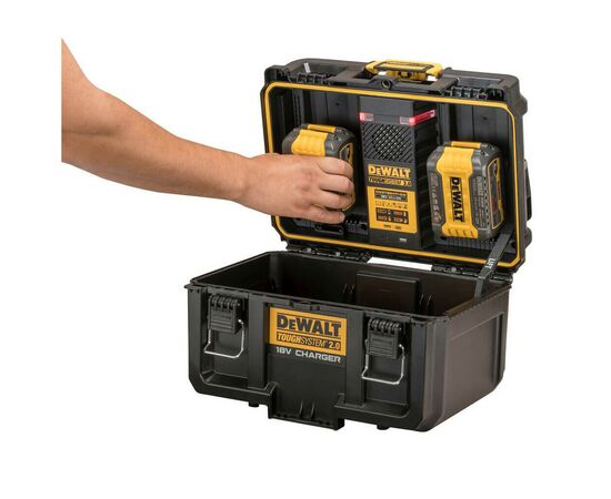 Зарядное устройство для аккумуляторов инструмента DeWALT BOX ToughSystem 2.0, 18 В/54 В, 6A (DWST83471), изображение 2 Зарядное устройство для аккумуляторов инструмента DeWALT BOX ToughSystem 2.0, 18 В/54 В, 6A (DWST83471), изображение 2