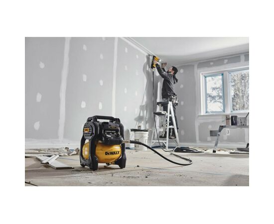 Компрессор DeWALT безмасляный, 18 B XR Li-lon, 48 л/мин (без АКБ и ЗУ) (DCC1018N), изображение 6 Компрессор DeWALT безмасляный, 18 B XR Li-lon, 48 л/мин (без АКБ и ЗУ) (DCC1018N), изображение 6