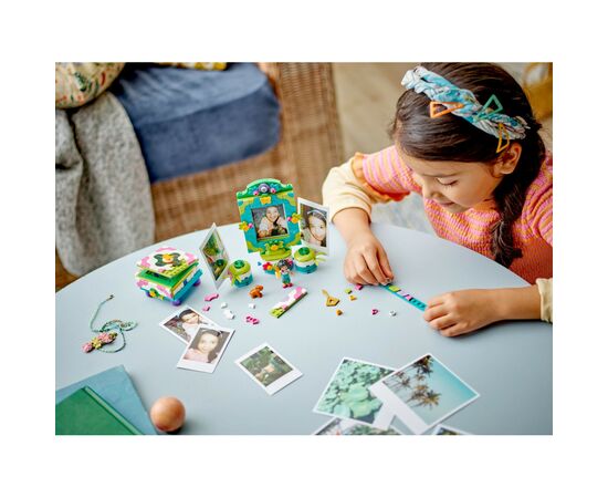 Конструктор LEGO Disney Classic Фоторамка и сундук для украшений Мирабель 334 детали (43239), изображение 8