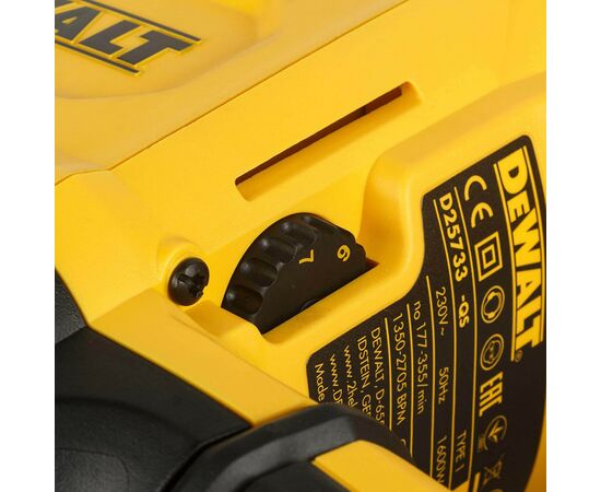 Перфоратор DeWALT SDS-MAX, 1600 Bт, 13.3 Дж, 2 режима, кейс (D25733K), изображение 10 Перфоратор DeWALT SDS-MAX, 1600 Bт, 13.3 Дж, 2 режима, кейс (D25733K), изображение 10