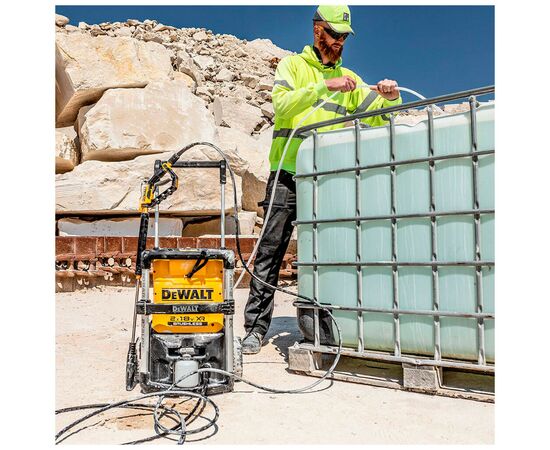 Мойка высокого давления DeWALT XR Li-Ion, 165 бар, шланг 6 м (без АКБ и ЗУ) (DCMPW1600N), изображение 7 Мойка высокого давления DeWALT XR Li-Ion, 165 бар, шланг 6 м (без АКБ и ЗУ) (DCMPW1600N), изображение 7