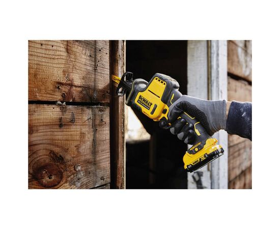 Сабельная пила DeWALT 10.8/12В XR Li-lon, 0 - 2800 ход/мин, 1.38 кг (без АКБ и ЗУ) (DCS312NT), изображение 6 Сабельная пила DeWALT 10.8/12В XR Li-lon, 0 - 2800 ход/мин, 1.38 кг (без АКБ и ЗУ) (DCS312NT), изображение 6