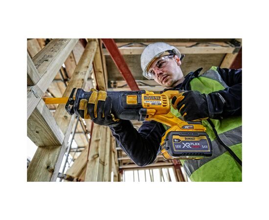 Сабельная пила DeWALT 54В XR FLEXVOLT Li-lon, 0 - 3000 ход/мин, 3.54 кг, TSTAK (без АКБ и ЗУ) (DCS389NT), изображение 4 Сабельная пила DeWALT 54В XR FLEXVOLT Li-lon, 0 - 3000 ход/мин, 3.54 кг, TSTAK (без АКБ и ЗУ) (DCS389NT), изображение 4
