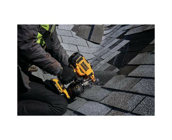 Гвоздезабиватель DeWALT 18В XR Li-Ion 2x2Ah,3.85 кг, TSTAK (DCN45RND2), изображение 11 Гвоздезабиватель DeWALT 18В XR Li-Ion 2x2Ah,3.85 кг, TSTAK (DCN45RND2), изображение 11