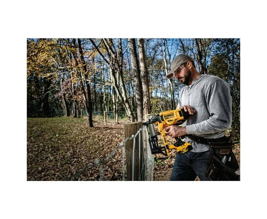 Степлер строительный DeWALT 18В XR Li-Ion, 2x5Ah, диаметр/длина скобы 4/50 мм (DCFS950P2), изображение 12 Степлер строительный DeWALT 18В XR Li-Ion, 2x5Ah, диаметр/длина скобы 4/50 мм (DCFS950P2), изображение 12