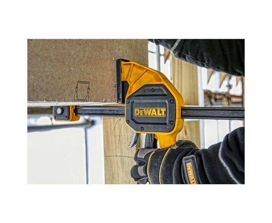 Струбцина DeWALT "XL" триггерная (быстрозажимная), 300 мм, давление 270 кг. (DWHT0-83185), изображение 5 Струбцина DeWALT "XL" триггерная (быстрозажимная), 300 мм, давление 270 кг. (DWHT0-83185), изображение 5