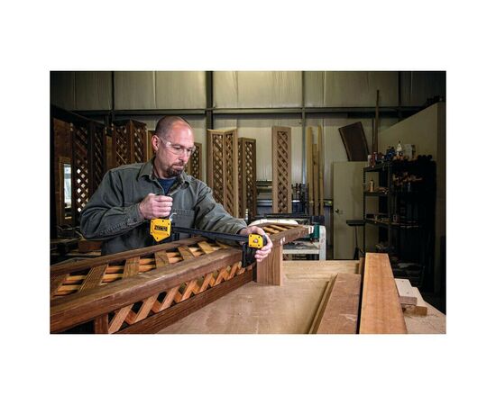 Струбцина DeWALT "XL" триггерная (быстрозажимная), 600 мм, давление 270 кг. (DWHT0-83186), изображение 5 Струбцина DeWALT "XL" триггерная (быстрозажимная), 600 мм, давление 270 кг. (DWHT0-83186), изображение 5