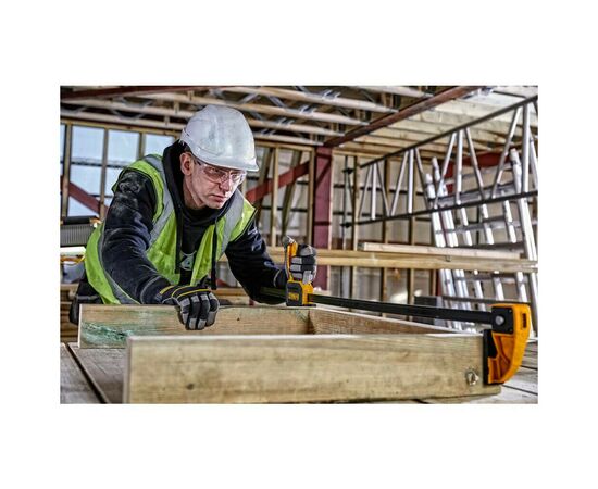 Струбцина DeWALT "XL" триггерная (быстрозажимная), 900 мм, давление 270 кг. (DWHT0-83187), изображение 3 Струбцина DeWALT "XL" триггерная (быстрозажимная), 900 мм, давление 270 кг. (DWHT0-83187), изображение 3