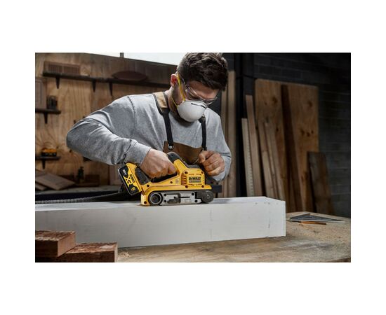 Шлифовальная машина DeWALT XR Li-Ion 18 В 2x5Ah, 198-320 м/мин, лента 75х533 мм (DCW220P2), изображение 13 Шлифовальная машина DeWALT XR Li-Ion 18 В 2x5Ah, 198-320 м/мин, лента 75х533 мм (DCW220P2), изображение 13