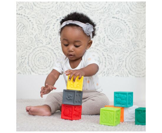 Развивающая игрушка Infantino силиконовые кубики Посчитай зверушек (206711), изображение 2 Развивающая игрушка Infantino силиконовые кубики Посчитай зверушек (206711), изображение 2