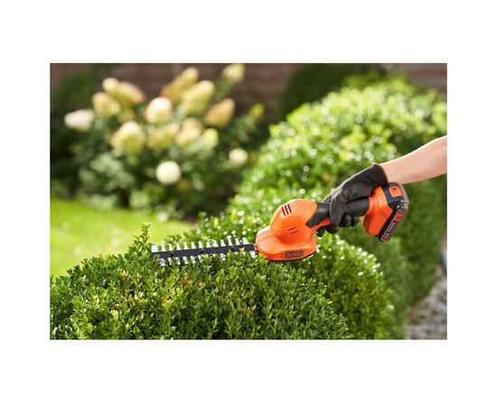 Кусторез Black&Decker 18 В, 2Ah, насадки- 20 см/8 мм, 10 см/18 мм, (BCSS18D1), изображение 8 Кусторез Black&Decker 18 В, 2Ah, насадки- 20 см/8 мм, 10 см/18 мм, (BCSS18D1), изображение 8