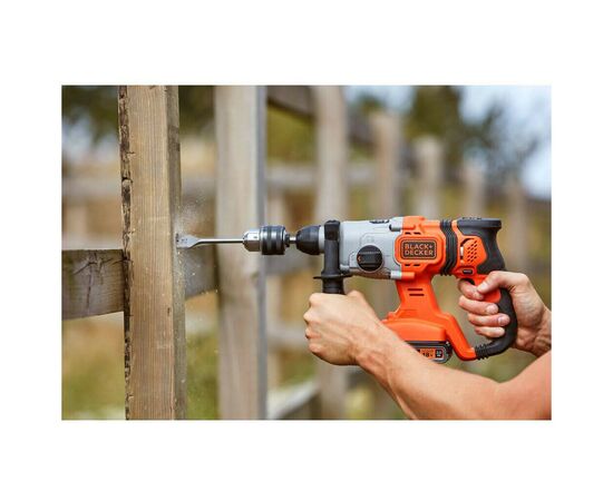 Перфоратор Black&Decker SDS-Plus,18 В, 1.2 Дж, 3 режима, 2.6 кг (без АКБ и ЗУ) (BCD900B), изображение 7 Перфоратор Black&Decker SDS-Plus,18 В, 1.2 Дж, 3 режима, 2.6 кг (без АКБ и ЗУ) (BCD900B), изображение 7