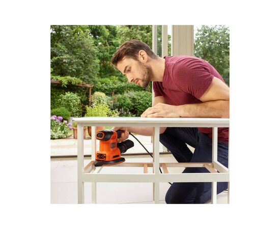 Шлифовальная машина Black&Decker 200 Вт, 8000-13000 об/мин, вес 1.58 кг (BEW200), изображение 6 Шлифовальная машина Black&Decker 200 Вт, 8000-13000 об/мин, вес 1.58 кг (BEW200), изображение 6