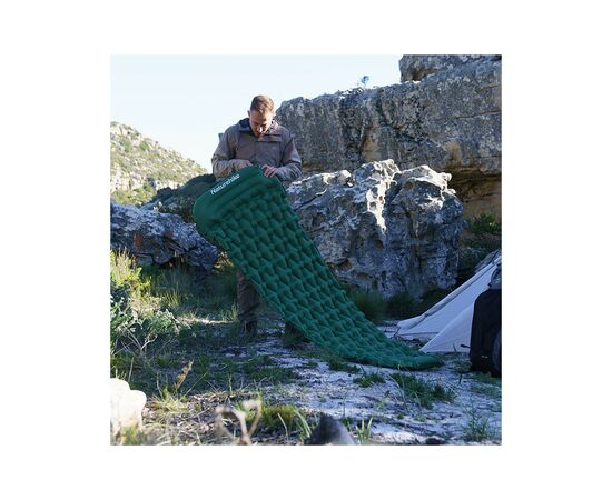 Матрас надувной Naturehike із підголовником CNK2300DZ0001 198 х 59 см темно-зелений (6976023929540), изображение 3 Матрас надувной Naturehike із підголовником CNK2300DZ0001 198 х 59 см темно-зелений (6976023929540), изображение 3