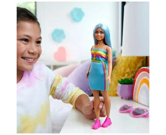 Кукла Barbie Fashionistas Модница в спортивном топе и юбке (HRH16), изображение 6 Кукла Barbie Fashionistas Модница в спортивном топе и юбке (HRH16), изображение 6