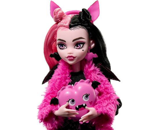 Кукла Monster High Дракулора Пугающая пижамная вечеринка (HKY66), изображение 5 Кукла Monster High Дракулора Пугающая пижамная вечеринка (HKY66), изображение 5