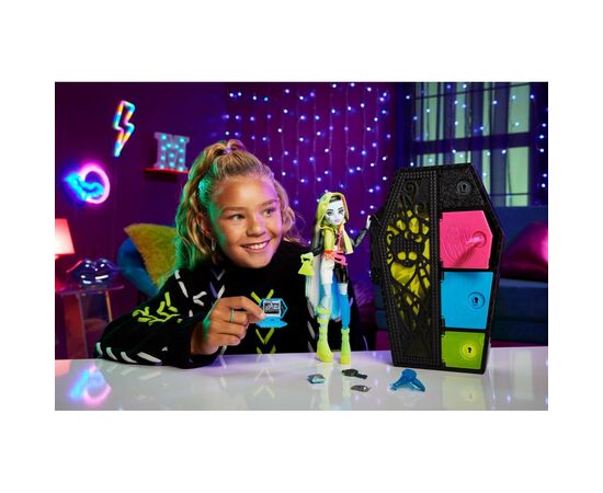Кукла Monster High Неоновые и бомбезные Ужасно-секреты Фрэнки (HNF79), изображение 9 Кукла Monster High Неоновые и бомбезные Ужасно-секреты Фрэнки (HNF79), изображение 9