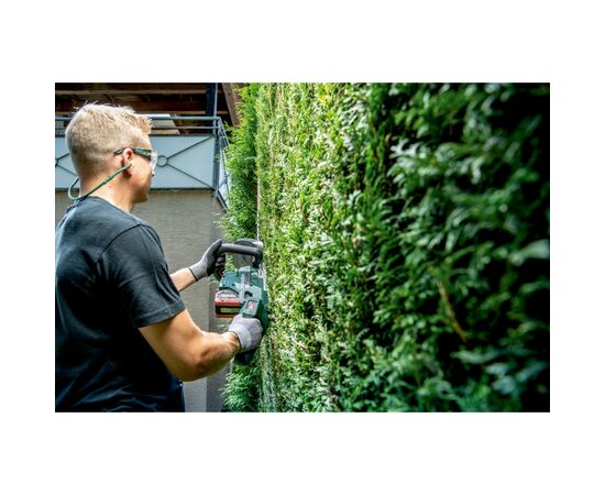 Кусторез Metabo HS 18 LTX BL 55, 18В, 55см (без АКБ и ЗУ) (601722850), изображение 6 Кусторез Metabo HS 18 LTX BL 55, 18В, 55см (без АКБ и ЗУ) (601722850), изображение 6