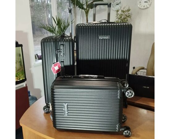 Чемодан Swissbrand Riga 2.0 (S) Black (SWB_LHRIG001S) (DAS302555), изображение 2 Чемодан Swissbrand Riga 2.0 (S) Black (SWB_LHRIG001S) (DAS302555), изображение 2
