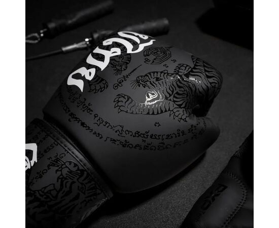 Боксерские перчатки Phantom Muay Thai Black 16 унцій (PHBG2329-16), изображение 4
