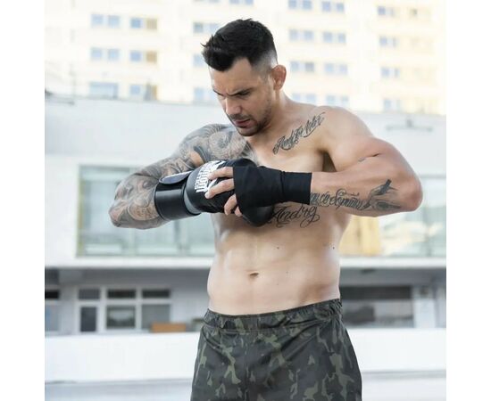 Бинт для спорту Phantom для боксу Apex Black 250 cm 2.5 м (PHWR2553), зображення 3 Бинт для спорту Phantom для боксу Apex Black 250 cm 2.5 м (PHWR2553), зображення 3