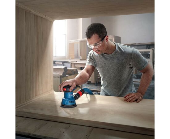 Шлифовальная машина Bosch GEX 125-1 AE 250Вт, 125 мм, 7500-12000об/мин (0.601.3A8.020), изображение 3 Шлифовальная машина Bosch GEX 125-1 AE 250Вт, 125 мм, 7500-12000об/мин (0.601.3A8.020), изображение 3