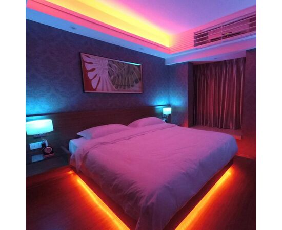 Світлодіодна стрічка Eurolamp Smart (LED/SET-10M/RGB), зображення 3 Світлодіодна стрічка Eurolamp Smart (LED/SET-10M/RGB), зображення 3