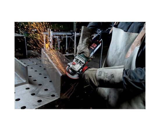 Шлифовальная машина Metabo WEV 19-125 Q M-BRUSH 125мм, 1900Вт, 2800-11000об/мин, 2.5кг (613108000), изображение 7 Шлифовальная машина Metabo WEV 19-125 Q M-BRUSH 125мм, 1900Вт, 2800-11000об/мин, 2.5кг (613108000), изображение 7