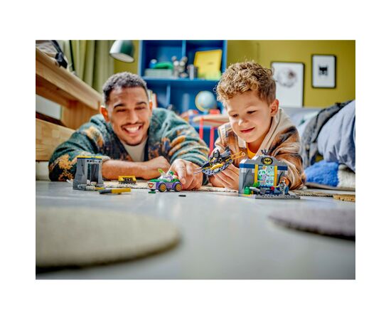 Конструктор LEGO Super Heroes Пещера Бэтмена с Бэтменом, Бэтгёрлом и Джокером (76272), изображение 7