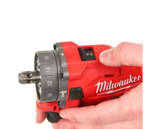 Шуруповерт Milwaukee M12 FPDXKIT-202X, 44Нм, 2x2Ач, 2 насадки, кейс (4933464138), изображение 11 Шуруповерт Milwaukee M12 FPDXKIT-202X, 44Нм, 2x2Ач, 2 насадки, кейс (4933464138), изображение 11