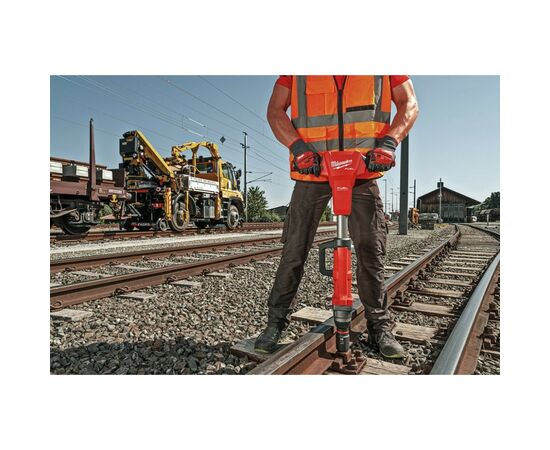 Гайковерт Milwaukee 1'', 2000 Нм, M18 M18 FHIWF1R-122C, 2x12Ah, кейс (4933493141), изображение 8 Гайковерт Milwaukee 1'', 2000 Нм, M18 M18 FHIWF1R-122C, 2x12Ah, кейс (4933493141), изображение 8