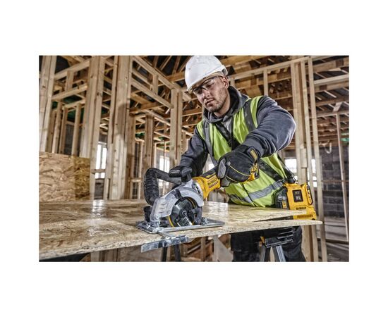 Дисковая пила DeWALT 18В XR Li-Ion, бесщёточная, 115х9.5 мм (без АКБ и ЗУ) (DCS571N), изображение 7 Дисковая пила DeWALT 18В XR Li-Ion, бесщёточная, 115х9.5 мм (без АКБ и ЗУ) (DCS571N), изображение 7
