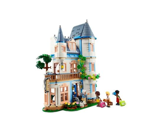 Конструктор LEGO Friends Замковый отель Ночлег и завтрак (42638), изображение 3 Конструктор LEGO Friends Замковый отель Ночлег и завтрак (42638), изображение 3