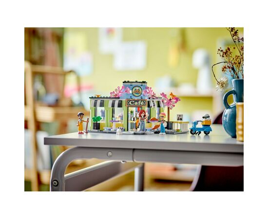 Конструктор LEGO Friends Кофейня Хартлейк-Сити (42618), изображение 11 Конструктор LEGO Friends Кофейня Хартлейк-Сити (42618), изображение 11