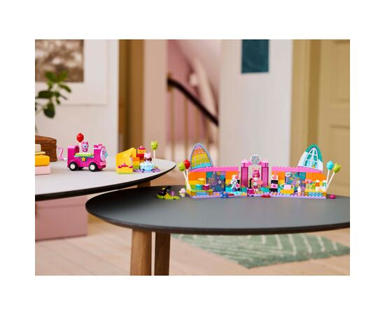 Конструктор LEGO Gabby's Dollhouse Праздничная комната Габби (10797), изображение 11 Конструктор LEGO Gabby's Dollhouse Праздничная комната Габби (10797), изображение 11