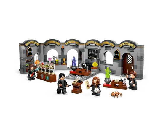 Конструктор LEGO Harry Potter Замок Хогвартс: Урок зельеварения (76431), изображение 3 Конструктор LEGO Harry Potter Замок Хогвартс: Урок зельеварения (76431), изображение 3