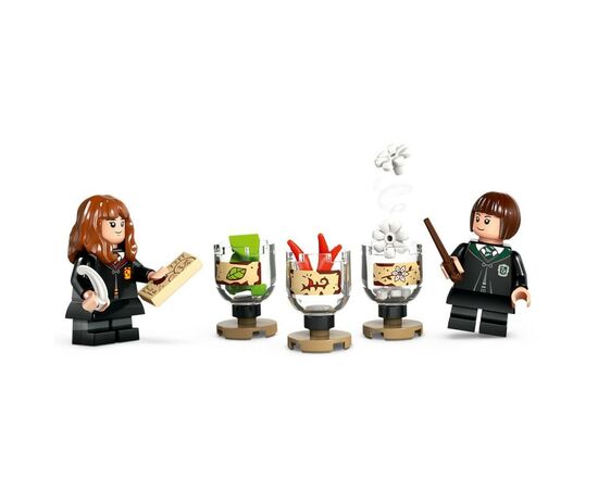 Конструктор LEGO Harry Potter Замок Хогвартс: Урок зельеварения (76431), изображение 5 Конструктор LEGO Harry Potter Замок Хогвартс: Урок зельеварения (76431), изображение 5